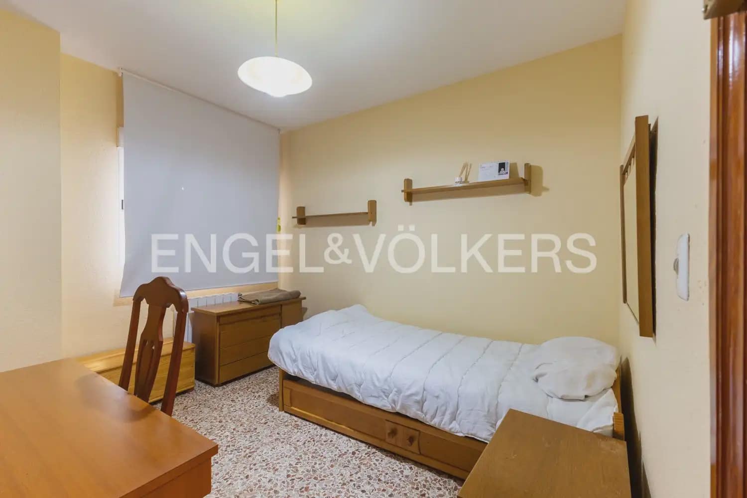 5 soveværelse Lejlighed til leje i Valencia by - € 1.700 (Ref: 10009806)
