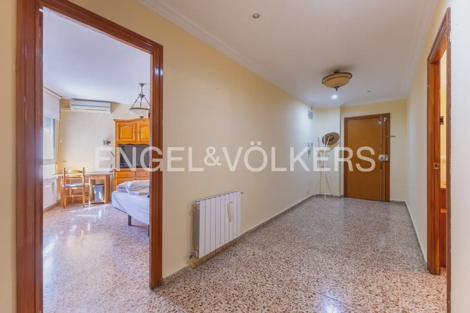 5 soveværelse Lejlighed til leje i Valencia by - € 1.700 (Ref: 10009806)