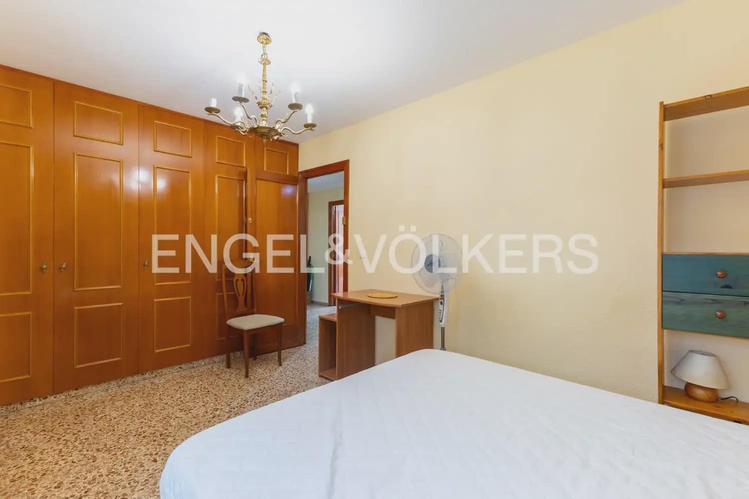 5 soveværelse Lejlighed til leje i Valencia by - € 1.700 (Ref: 10009806)