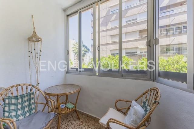 5 bedroom Flat for rent in Patraix, Valencia city - € 1,700 (Ref: 10009806)