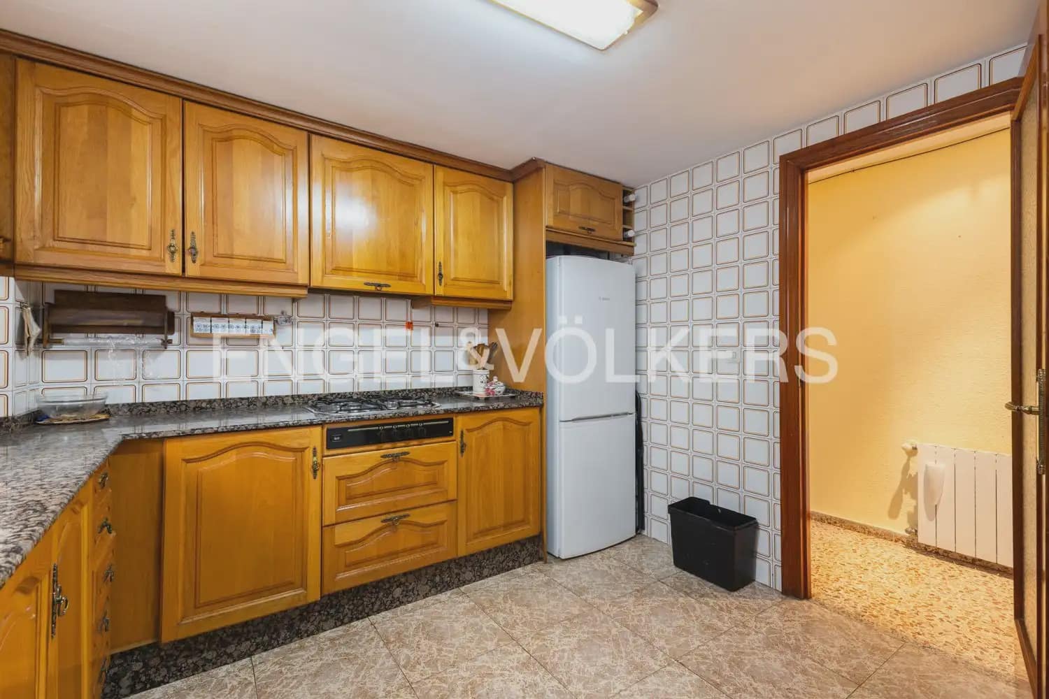 5 soveværelse Lejlighed til leje i Valencia by - € 1.700 (Ref: 10009806)