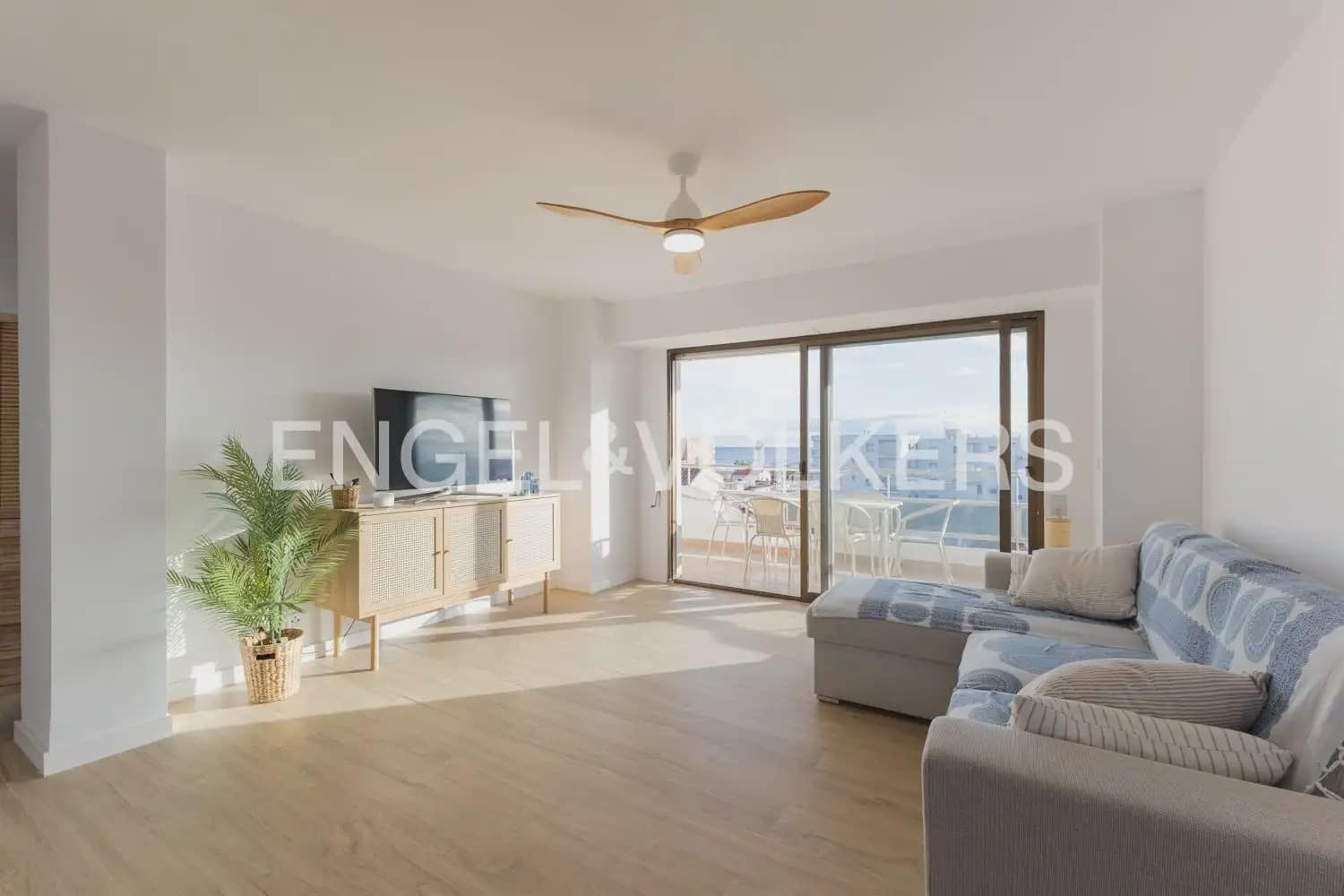 4 sypialnia Mieszkanie do wynajęcia w Canet d'En Berenguer z basenem garażem - 1 550 € (Ref: 10009807)