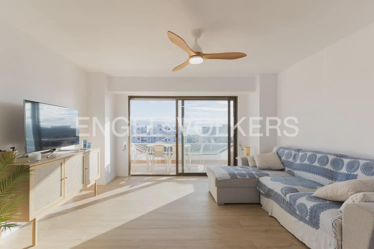 4 sypialnia Mieszkanie do wynajęcia w Canet d'En Berenguer z basenem garażem - 1 550 € (Ref: 10009807)