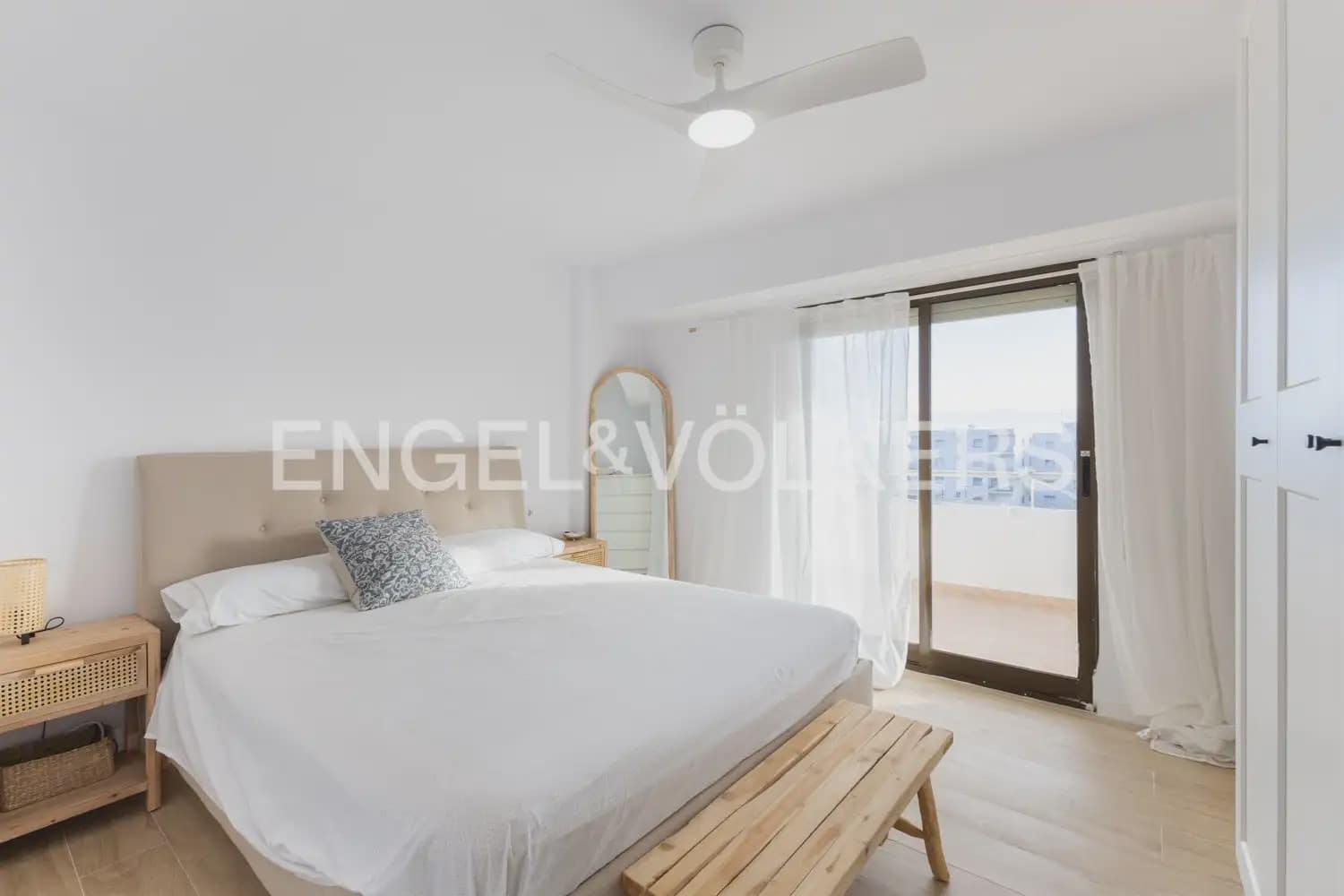 4 sypialnia Mieszkanie do wynajęcia w Canet d'En Berenguer z basenem garażem - 1 550 € (Ref: 10009807)