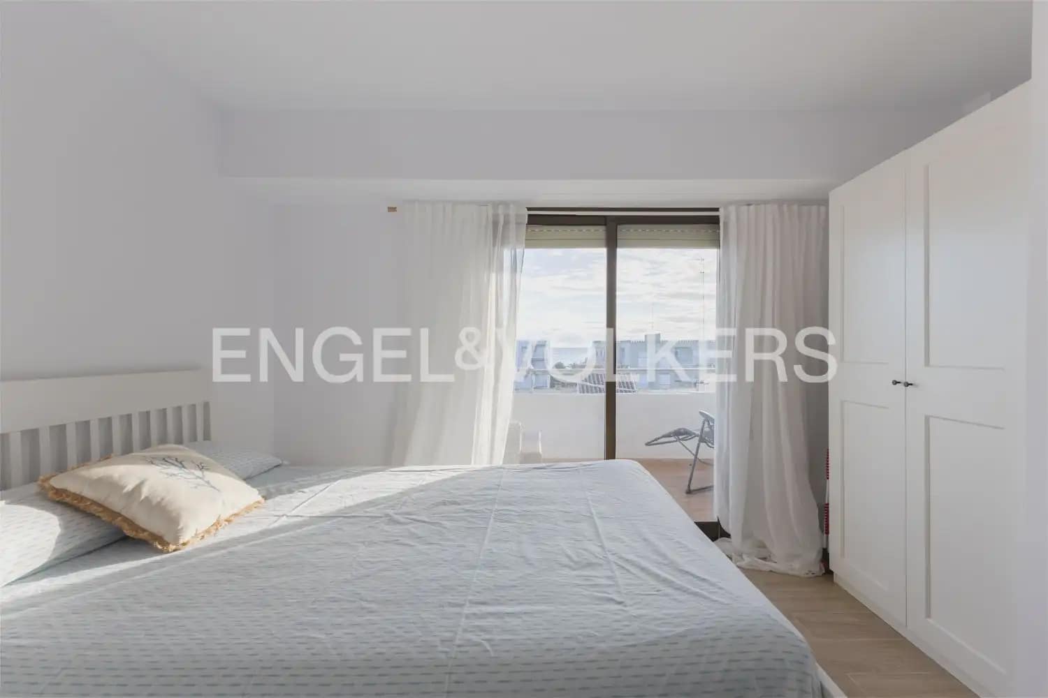 4 sypialnia Mieszkanie do wynajęcia w Canet d'En Berenguer z basenem garażem - 1 550 € (Ref: 10009807)
