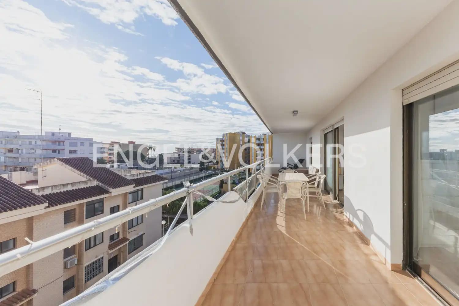 4 sypialnia Mieszkanie do wynajęcia w Canet d'En Berenguer z basenem garażem - 1 550 € (Ref: 10009807)