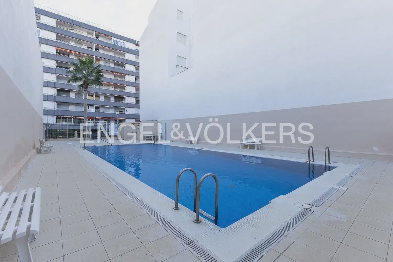 4 sypialnia Mieszkanie do wynajęcia w Canet d'En Berenguer z basenem garażem - 1 550 € (Ref: 10009807)