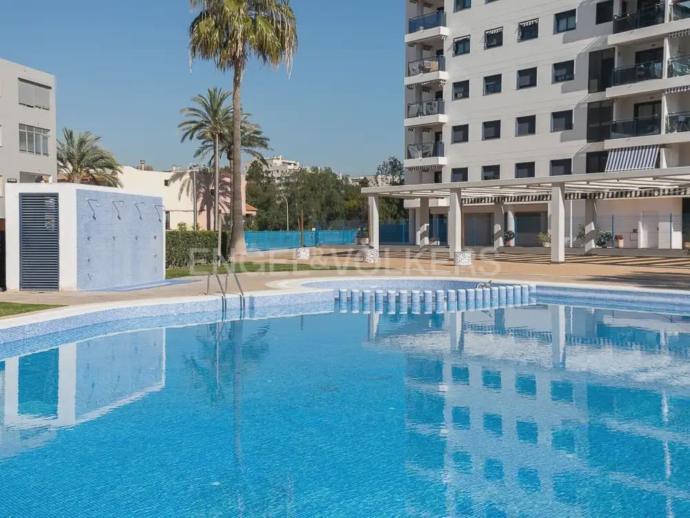 2 bedroom Flat for rent in La Pobla de Farnals with pool garage - € 1,200 (Ref: 10009808)
