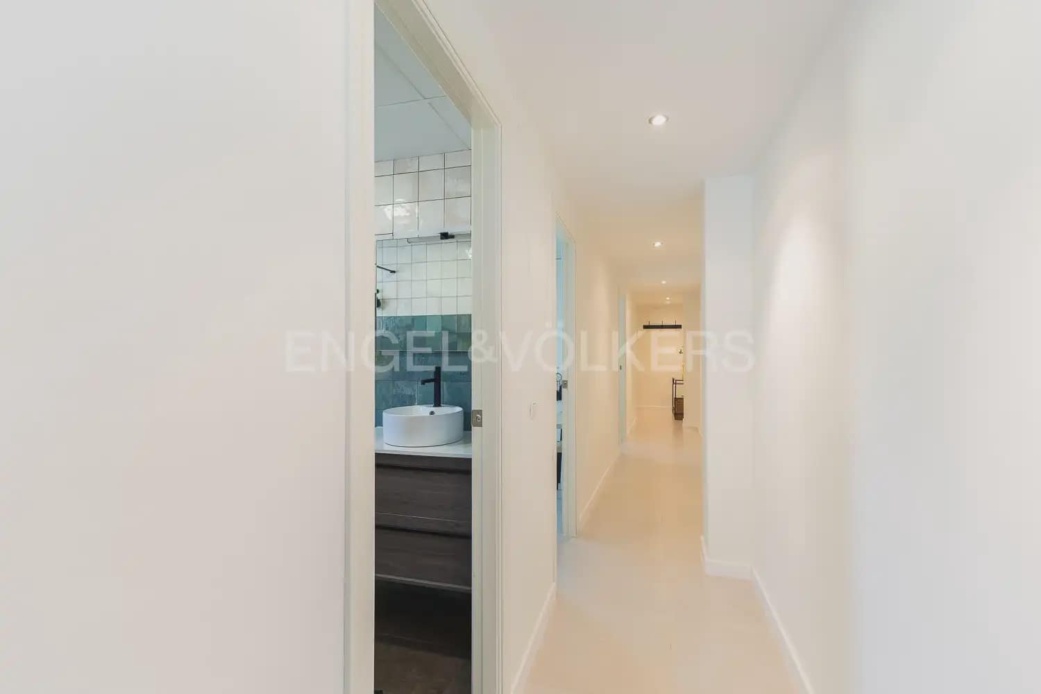 2 Zimmer Wohnung zu vermieten in Gandia mit Garage - 1.000 € (Ref: 10009811)