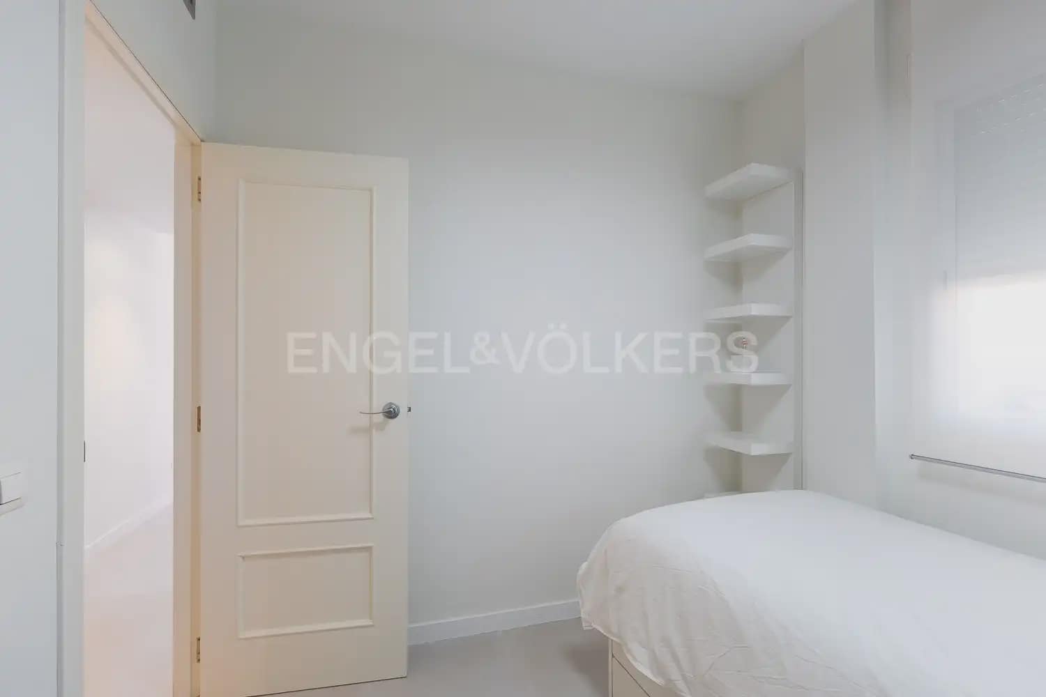 2 Zimmer Wohnung zu vermieten in Gandia mit Garage - 1.000 € (Ref: 10009811)