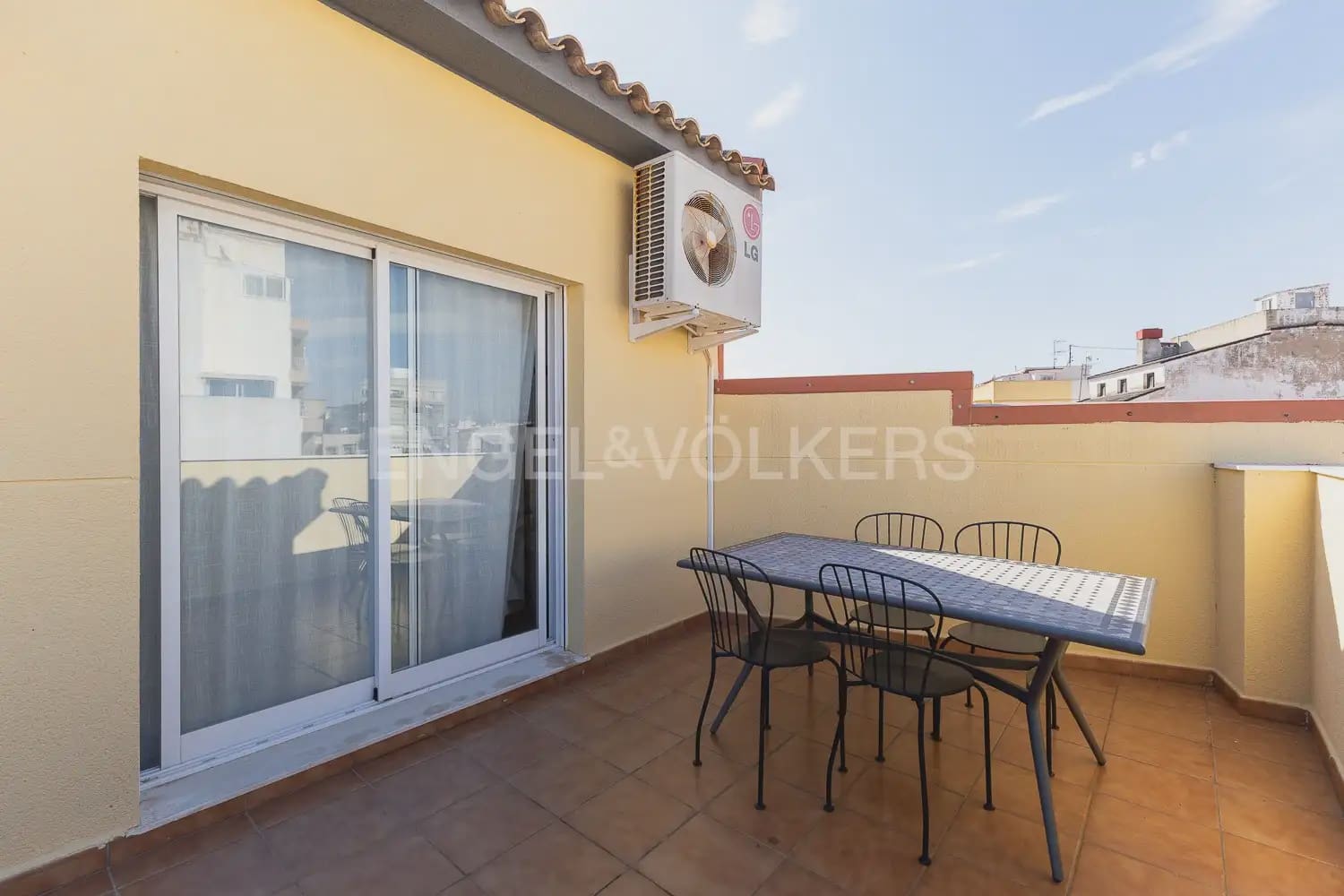 2 Zimmer Wohnung zu vermieten in Gandia mit Garage - 1.000 € (Ref: 10009811)