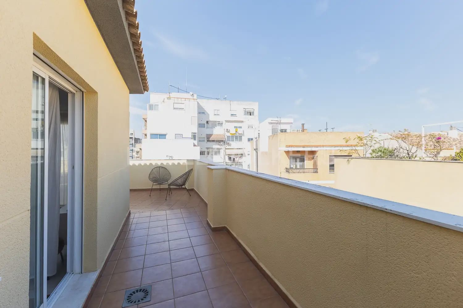 2 Zimmer Wohnung zu vermieten in Gandia mit Garage - 1.000 € (Ref: 10009811)