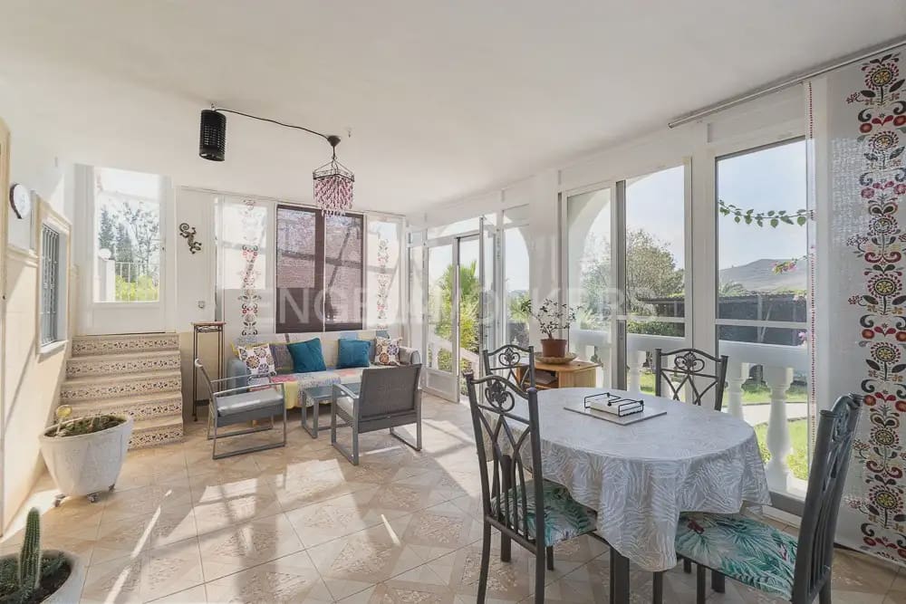 3 sypialnia Finka/Dom wiejski do wynajęcia w Turis z basenem garażem - 1 600 € (Ref: 10009812)