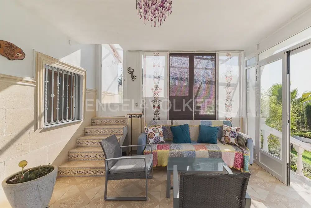 3 sypialnia Finka/Dom wiejski do wynajęcia w Turis z basenem garażem - 1 600 € (Ref: 10009812)