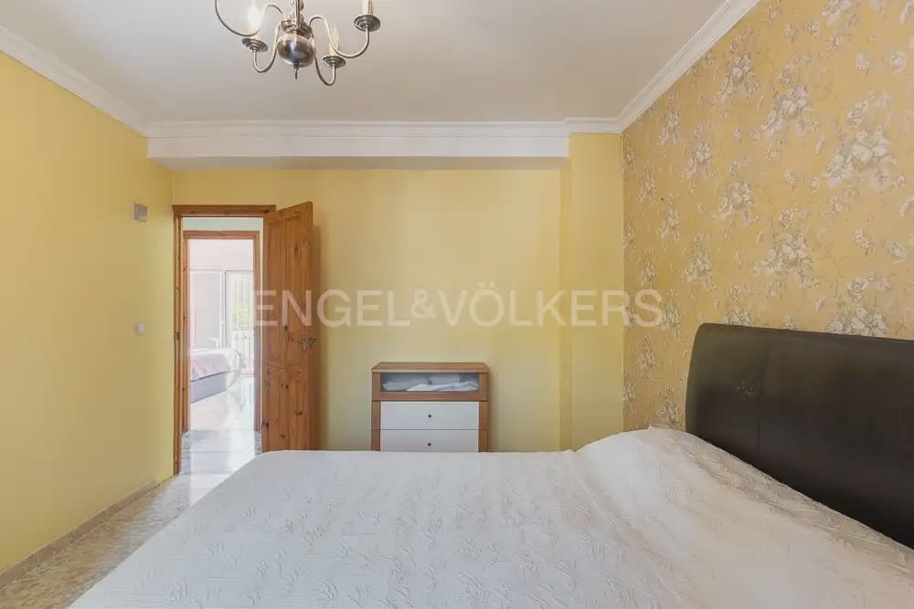 3 sypialnia Finka/Dom wiejski do wynajęcia w Turis z basenem garażem - 1 600 € (Ref: 10009812)