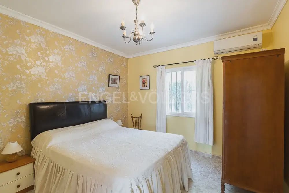 3 sypialnia Finka/Dom wiejski do wynajęcia w Turis z basenem garażem - 1 600 € (Ref: 10009812)
