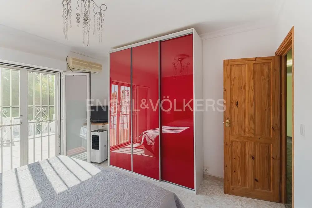 3 sypialnia Finka/Dom wiejski do wynajęcia w Turis z basenem garażem - 1 600 € (Ref: 10009812)