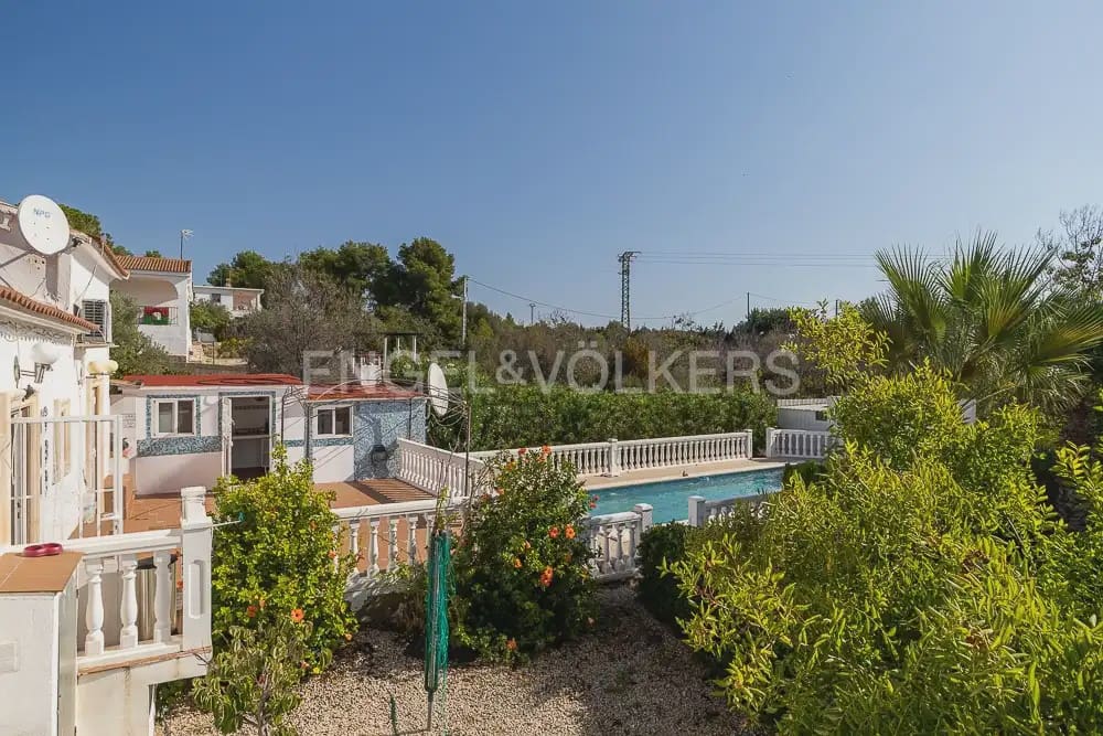 3 sypialnia Finka/Dom wiejski do wynajęcia w Turis z basenem garażem - 1 600 € (Ref: 10009812)