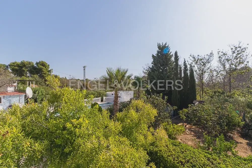 3 sypialnia Finka/Dom wiejski do wynajęcia w Turis z basenem garażem - 1 600 € (Ref: 10009812)