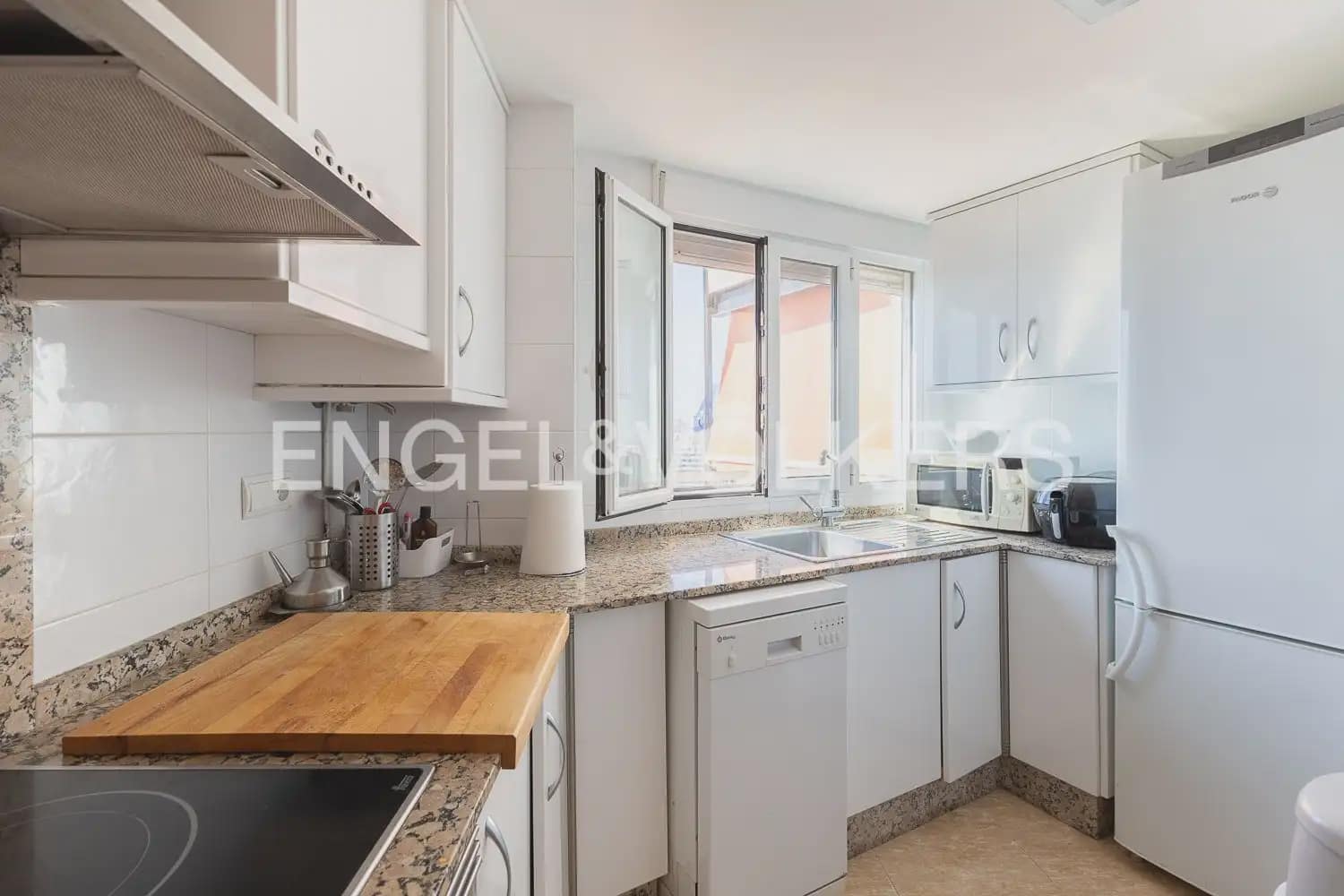 3 sypialnia Mieszkanie do wynajęcia w Puig z basenem garażem - 1 200 € (Ref: 10009907)