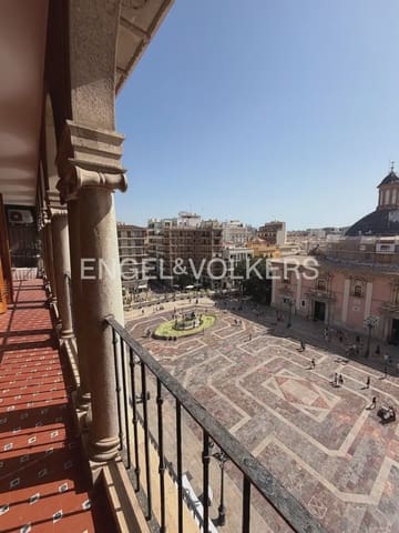 5 sovrum Lägenhet att hyra i La Seu, Valencia stad - 3 000 € (Ref: 10009971)