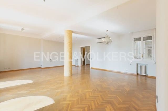 5 slaapkamer Flat te huur in La Seu, Valencia stad - € 3.000 (Ref: 10009971)