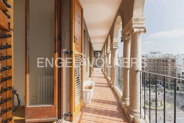5 slaapkamer Flat te huur in La Seu, Valencia stad - € 3.000 (Ref: 10009971)
