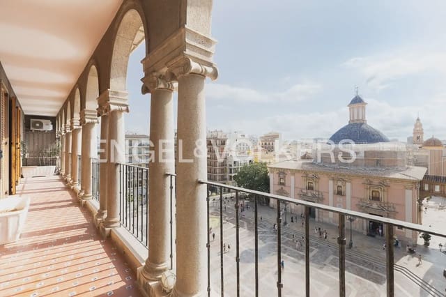 5 slaapkamer Flat te huur in La Seu, Valencia stad - € 3.000 (Ref: 10009971)