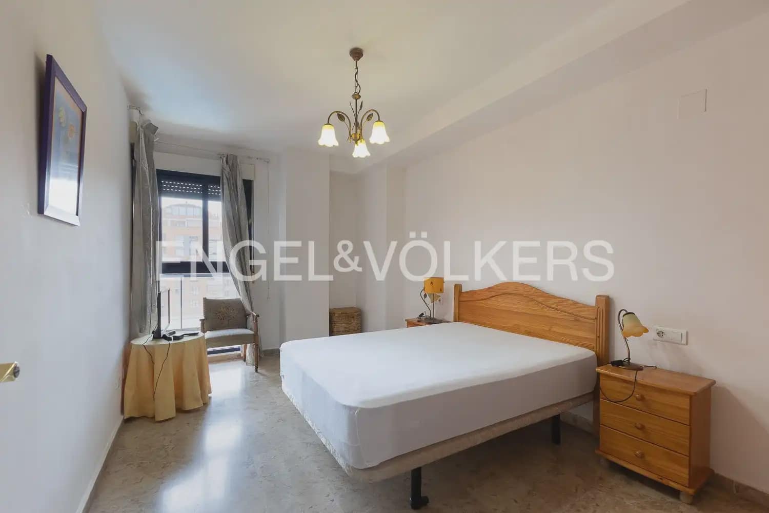 Appartement de 1 chambre à louer à Valence ville avec piscine garage - 1 500 € (Ref: 10011685)