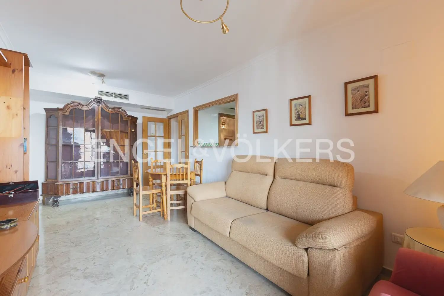 Appartement de 1 chambre à louer à Valence ville avec piscine garage - 1 500 € (Ref: 10011685)