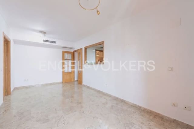 Appartement de 1 chambre à louer à Sant Pau, Valence ville avec piscine garage - 1 500 € (Ref: 10011685)