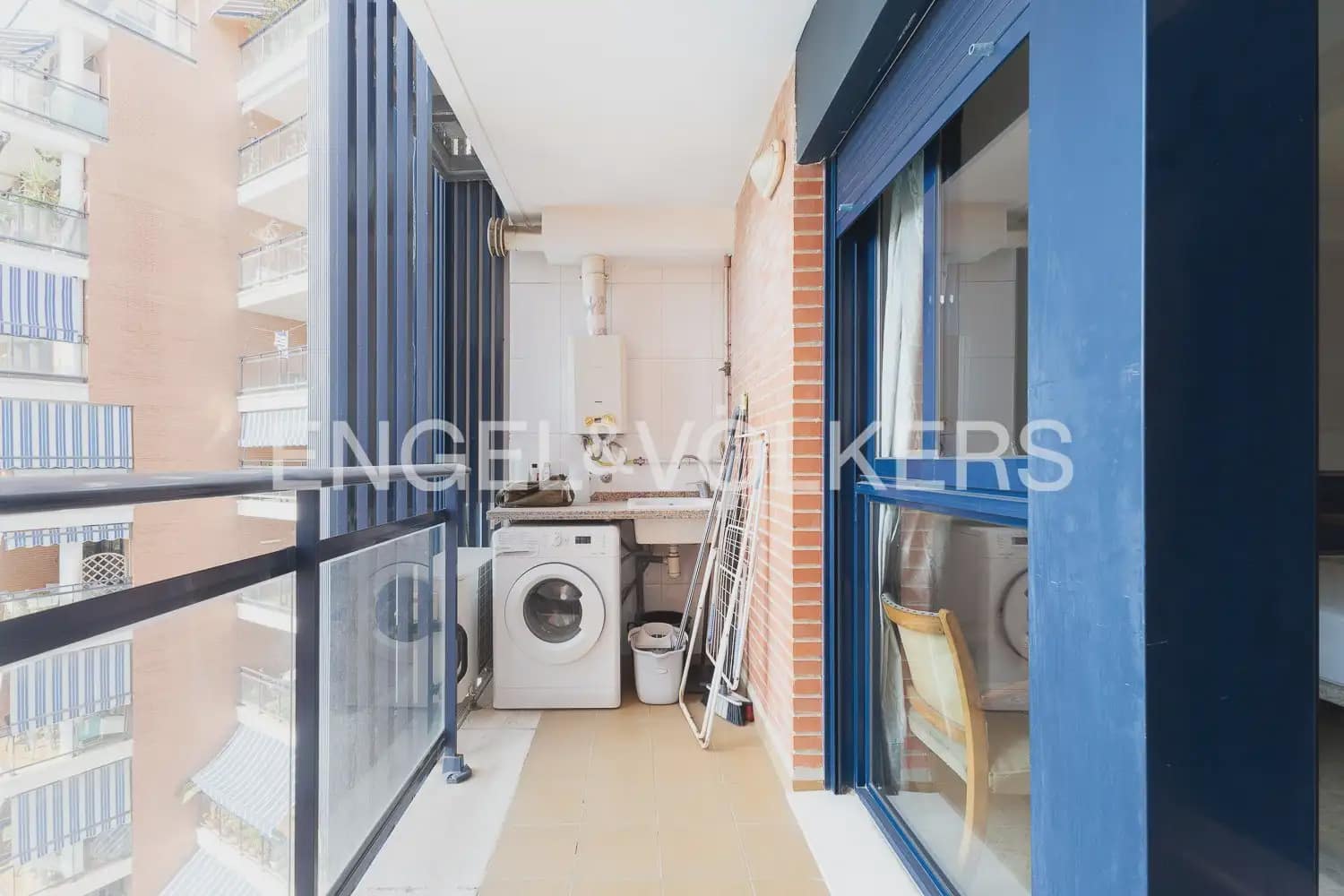 Appartement de 1 chambre à louer à Valence ville avec piscine garage - 1 500 € (Ref: 10011685)