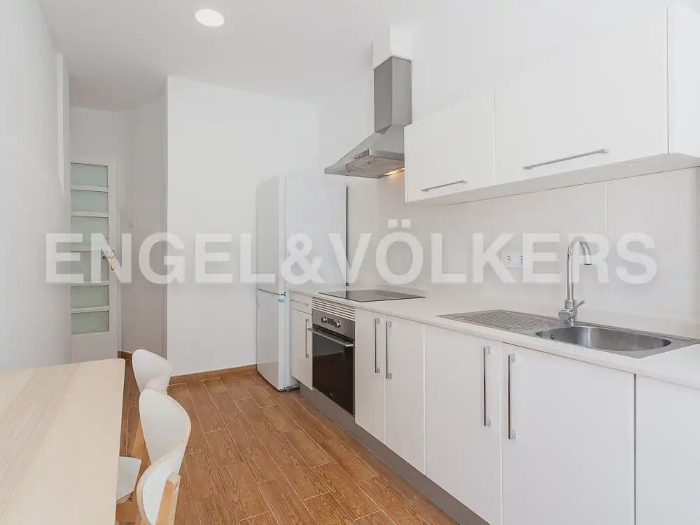 4 camera da letto Appartamento da affittare in Valencia citta - 2.000 € (Rif: 10011686)