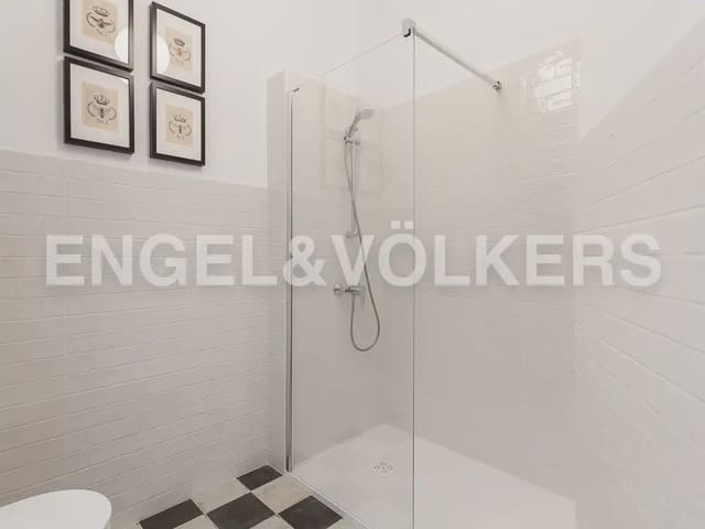 4 sovrum Lägenhet att hyra i Arrancapins, Valencia stad - 2 000 € (Ref: 10011686)