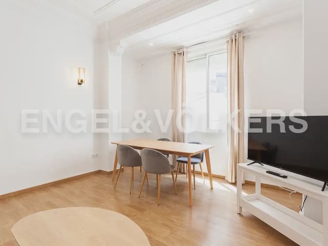 4 sovrum Lägenhet att hyra i Arrancapins, Valencia stad - 2 000 € (Ref: 10011686)