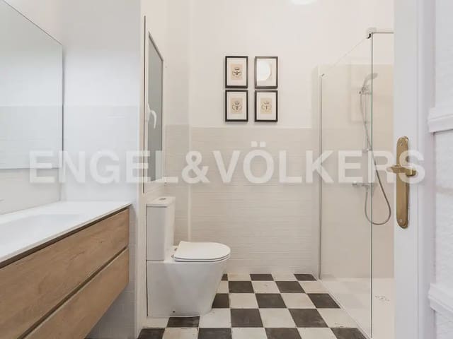 4 sovrum Lägenhet att hyra i Arrancapins, Valencia stad - 2 000 € (Ref: 10011686)