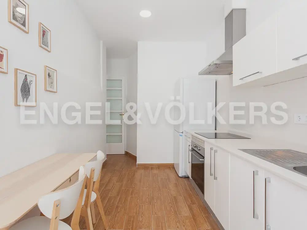 4 camera da letto Appartamento da affittare in Valencia citta - 2.000 € (Rif: 10011686)