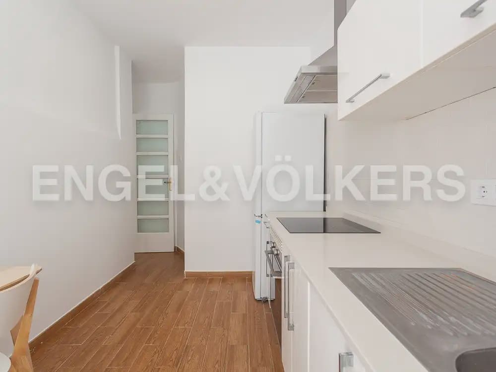 4 camera da letto Appartamento da affittare in Valencia citta - 2.000 € (Rif: 10011686)