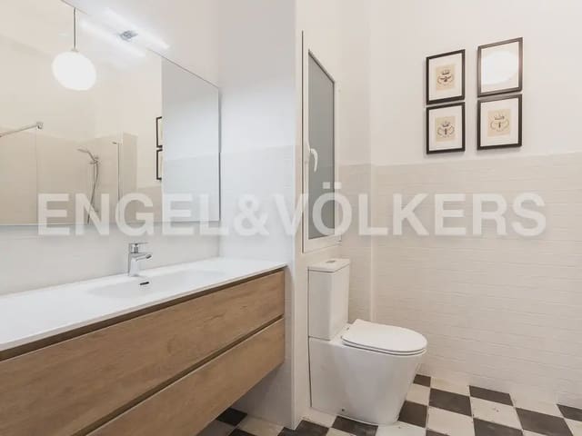 4 sovrum Lägenhet att hyra i Arrancapins, Valencia stad - 2 000 € (Ref: 10011686)