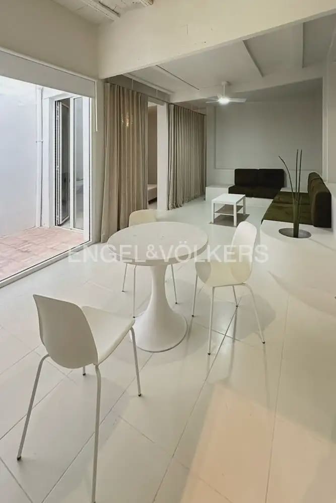 Flat for sale in Valencia city - € 275,000 (Ref: 10012134)