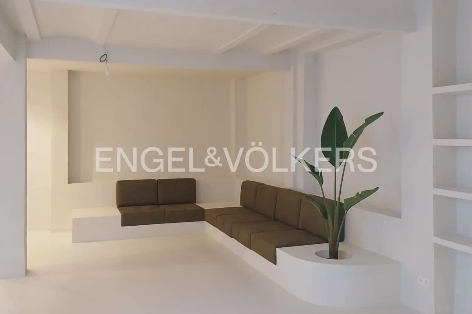 Flat for sale in Valencia city - € 275,000 (Ref: 10012134)