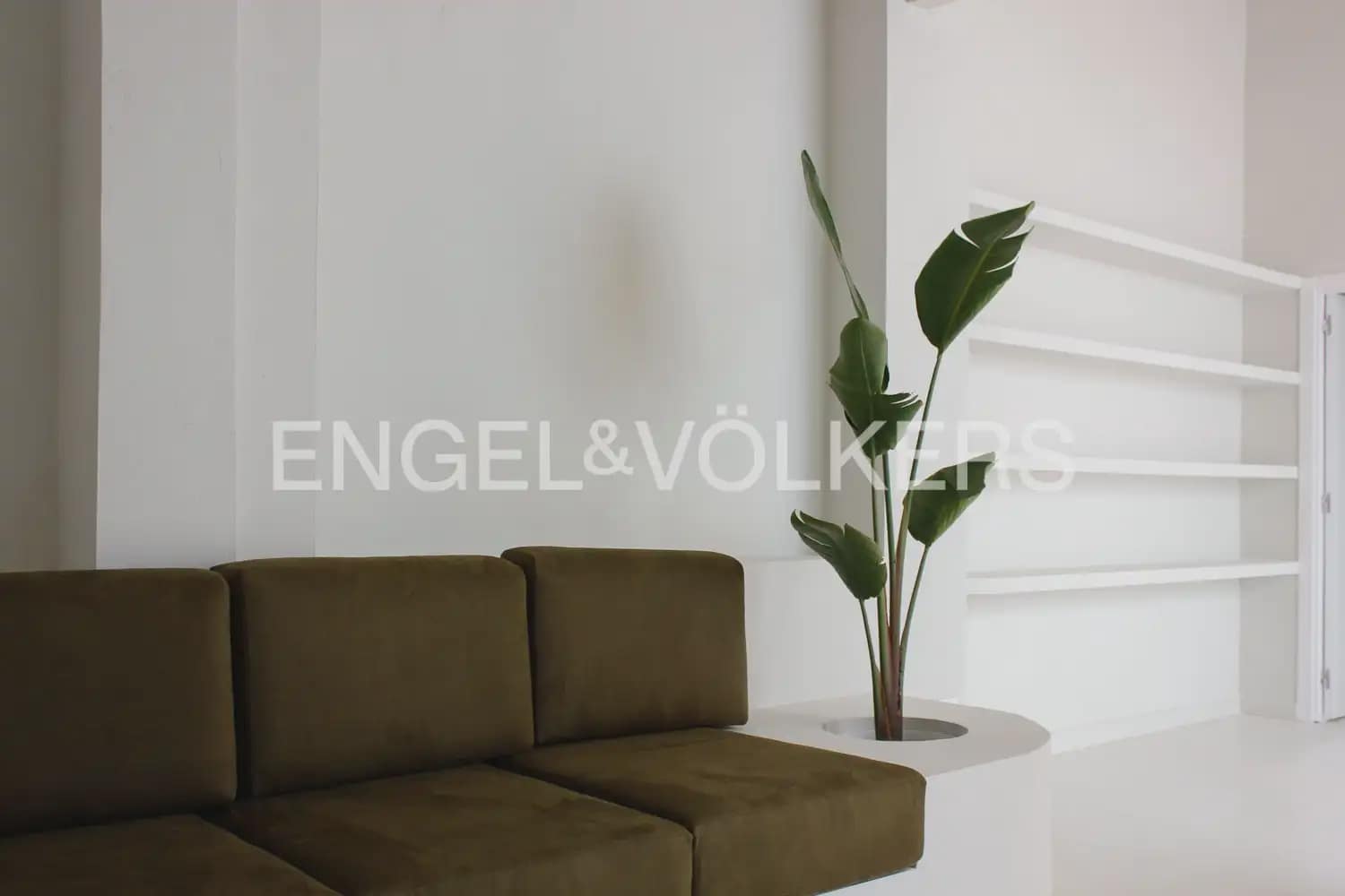 Flat for sale in Valencia city - € 275,000 (Ref: 10012134)