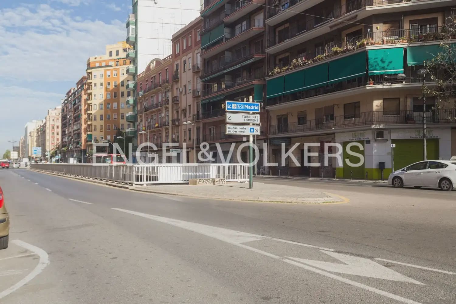 4 quarto Apartamento para arrendar em Valencia cidade - 1 800 € (Ref: 10012349)