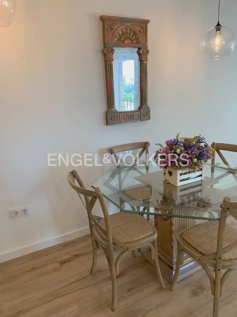 4 quarto Apartamento para arrendar em Valencia cidade - 1 800 € (Ref: 10012349)