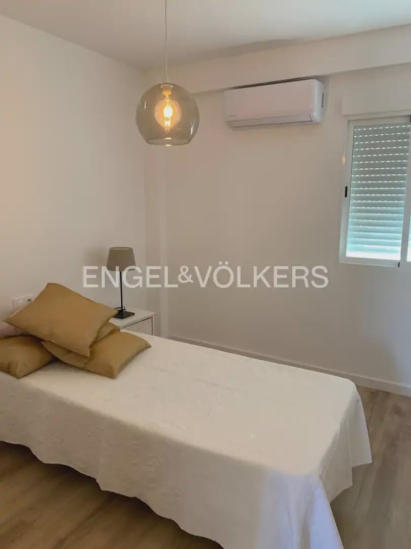 4 quarto Apartamento para arrendar em Valencia cidade - 1 800 € (Ref: 10012349)