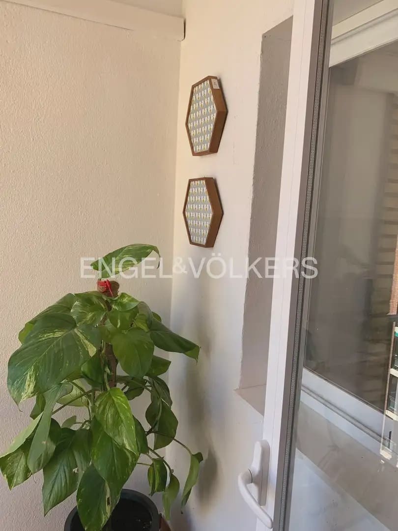4 quarto Apartamento para arrendar em Valencia cidade - 1 800 € (Ref: 10012349)
