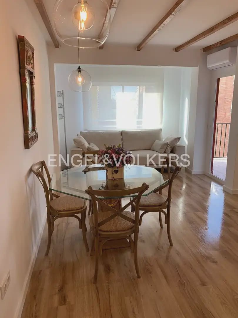 4 quarto Apartamento para arrendar em Valencia cidade - 1 800 € (Ref: 10012349)