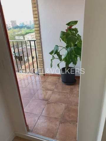 4 quarto Apartamento para arrendar em Nou Moles, Valência cidade - 1 800 € (Ref: 10012349)
