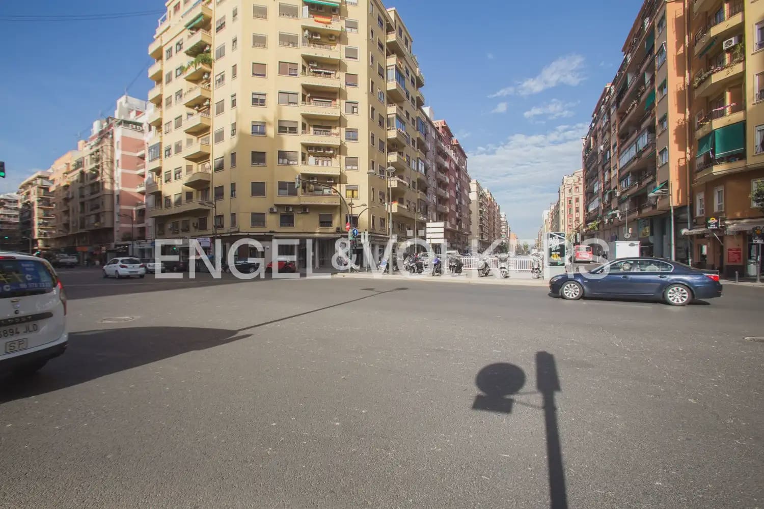 4 quarto Apartamento para arrendar em Valencia cidade - 1 800 € (Ref: 10012349)