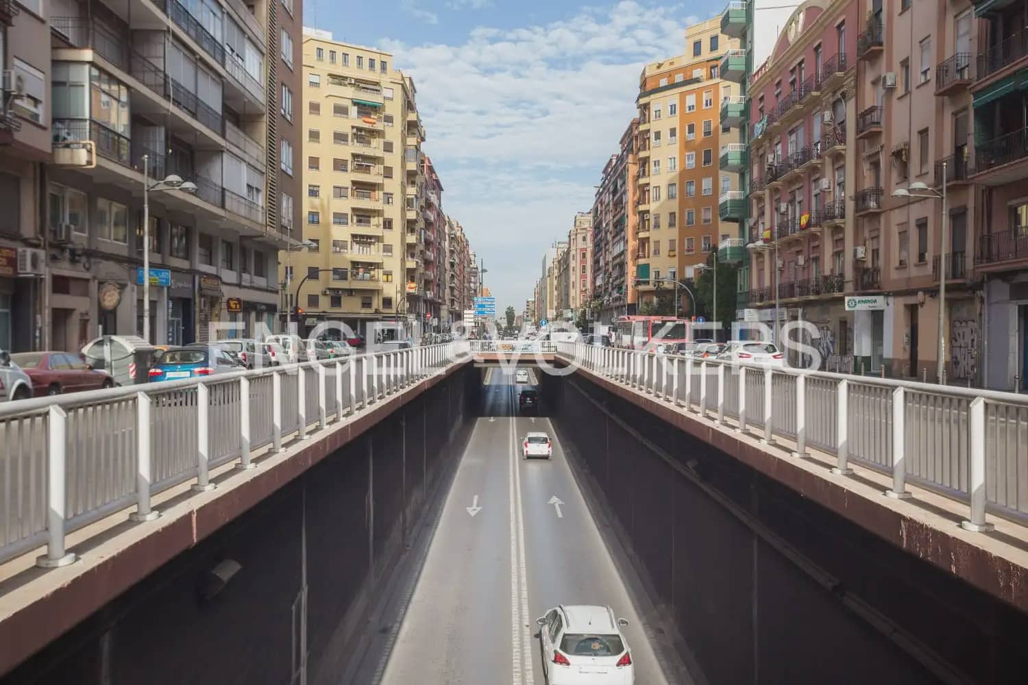 4 quarto Apartamento para arrendar em Valencia cidade - 1 800 € (Ref: 10012349)
